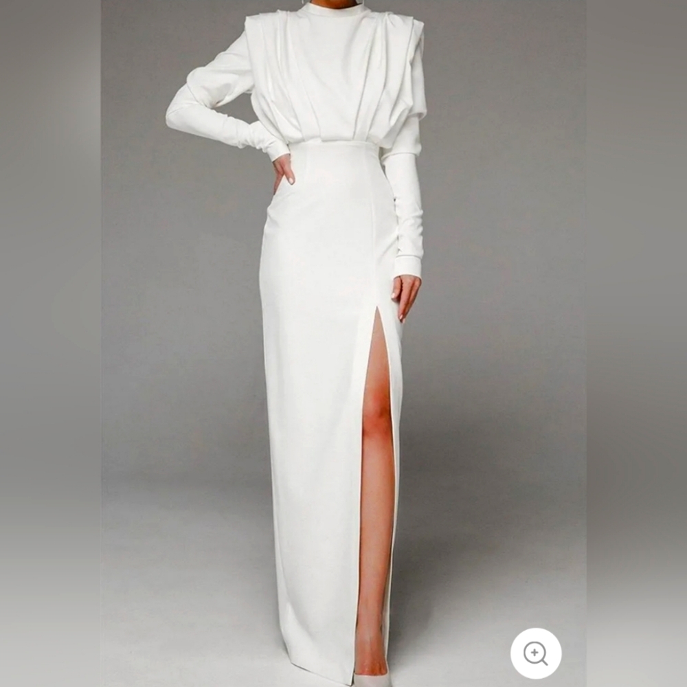 🤍 NWOT Pleated Waist High Slit Maxi